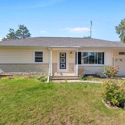 614 N Cedar St, Horicon, WI 53032