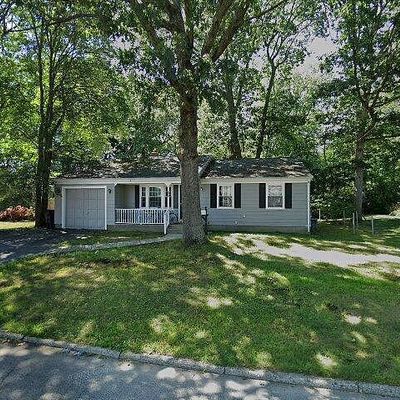 65 Ferncrest Dr, Riverside, RI 02915