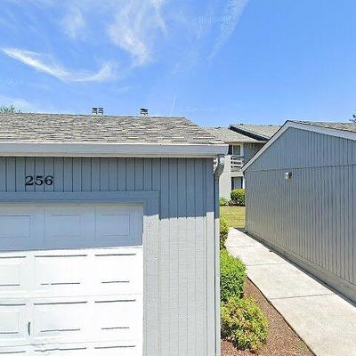 650 Harlow Rd #204, Springfield, OR 97477