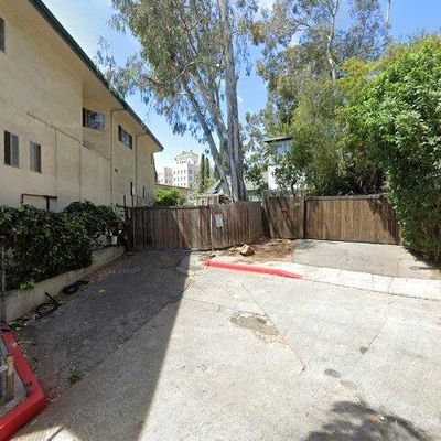 6610 1/2 Padre Ter, Los Angeles, CA 90068