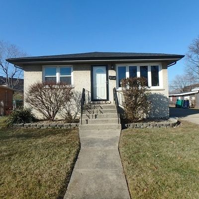 6628 Ridge Dr, Chicago Ridge, IL 60415