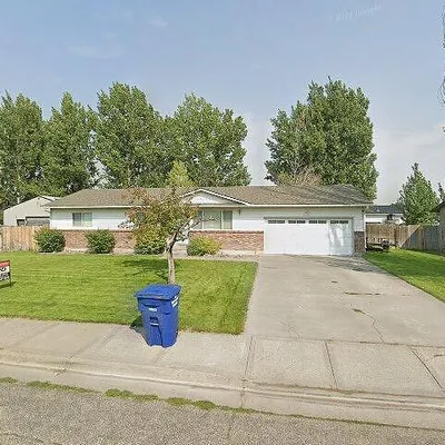 567 Maurine St, Idaho Falls, ID 83401