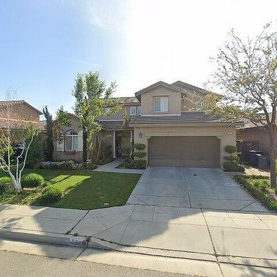 574 S Dee Ann Ave, Fresno, CA 93727