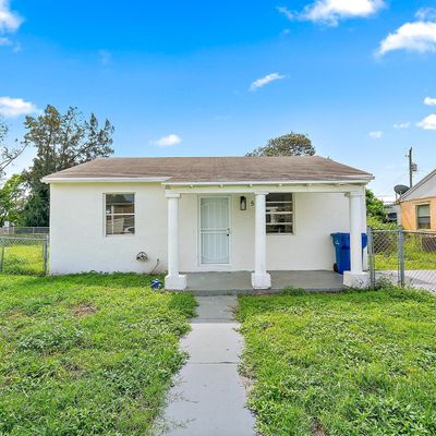 579 W 4 Th St, Riviera Beach, FL 33404