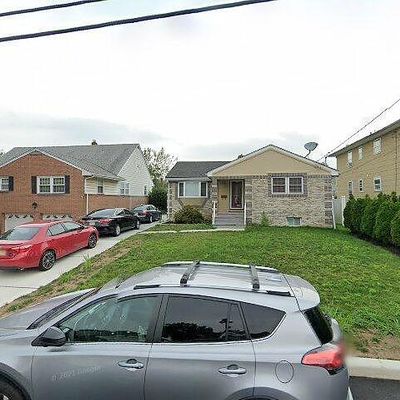 581 Allgair Ave, North Brunswick, NJ 08902