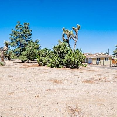 58476 Joshua Ln, Yucca Valley, CA 92284