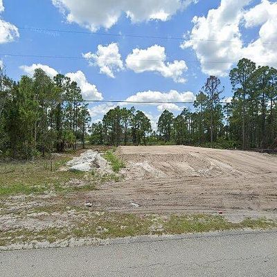 746 Jaguar Blvd, Lehigh Acres, FL 33974