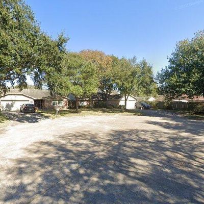 7702 Log Hollow Dr, Houston, TX 77040