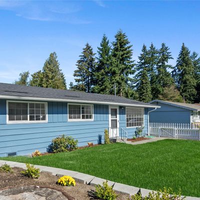 7729 200 Th St Sw, Edmonds, WA 98026