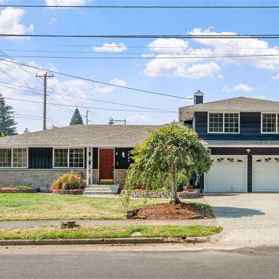 7842 S Alaska St, Tacoma, WA 98408