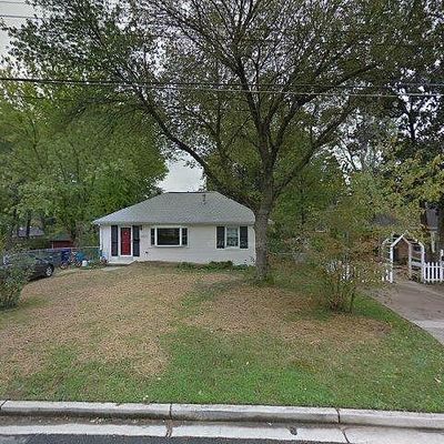 8002 Hamilton Ln, Alexandria, VA 22308