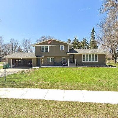 690 Lee Ave Se, Cokato, MN 55321