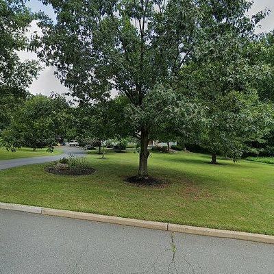 7 Harbourton Ridge Dr, Pennington, NJ 08534