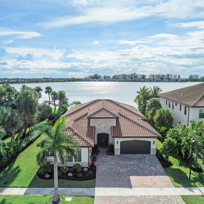 8625 Parkland Bay Dr, Parkland, FL 33076