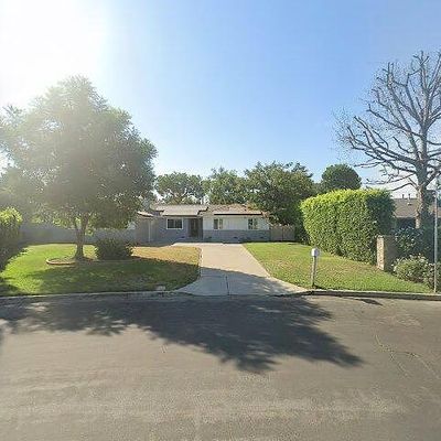 8740 Paso Robles Ave, Sherwood Forest, CA 91325