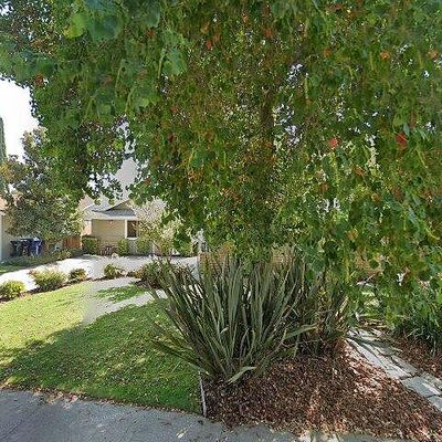 8870 Woodman Way, Sacramento, CA 95826