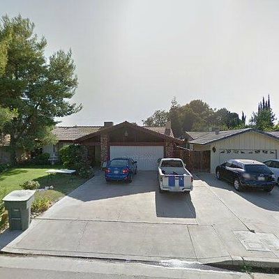 8912 Lilly St, Lamont, CA 93241