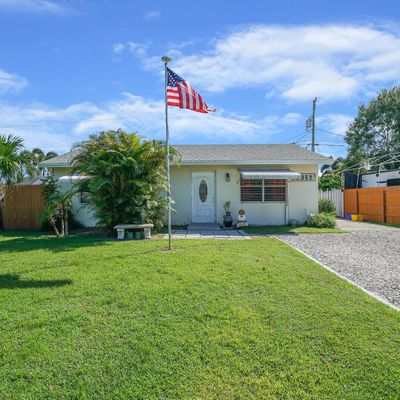 9052 Fountain Rd, Lake Worth, FL 33467