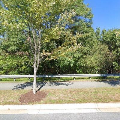 916 Orchard Ridge Dr #100, Gaithersburg, MD 20878