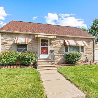 928 W 9 Th Ave, Oshkosh, WI 54902