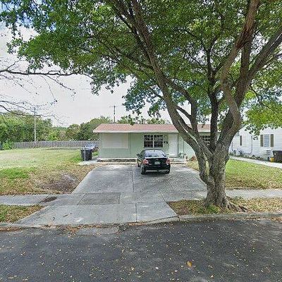 945 Avon Rd, West Palm Beach, FL 33401