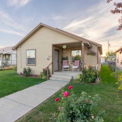 806 S 6 Th St, Yakima, WA 98901