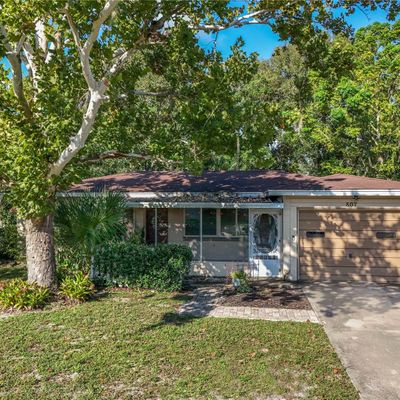 807 Norman Dr, Mount Dora, FL 32757