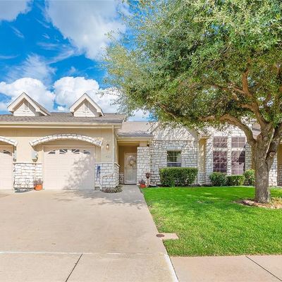 820 Kitty Hawk Ln, Grand Prairie, TX 75051