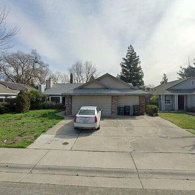 8420 Dartford Dr, Sacramento, CA 95823