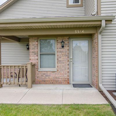 W170 N5546 Ridgewood Dr, Menomonee Falls, WI 53051