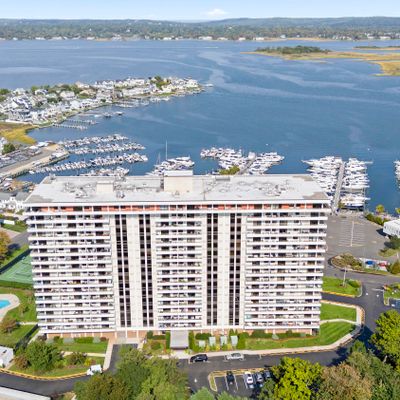 1 Channel Dr, Monmouth Beach, NJ 07750