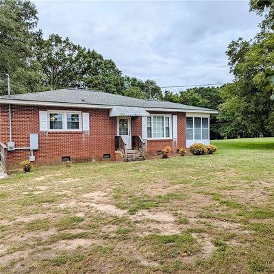 10 Griffin Farm Rd, Honea Path, SC 29654