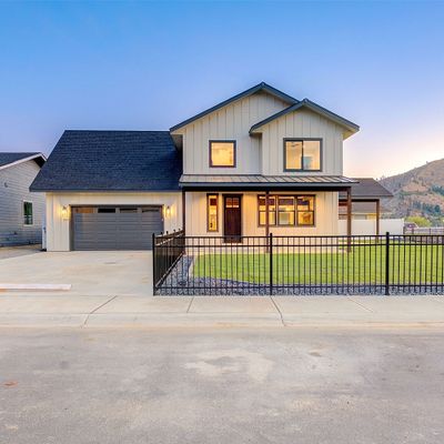 100 Freedom Hls, Cashmere, WA 98815