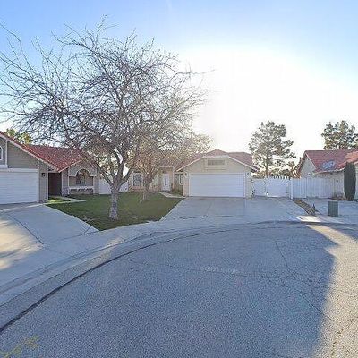 1002 Patty Ln, Lancaster, CA 93535