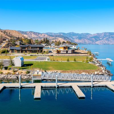 101 Bass Ln, Chelan, WA 98816