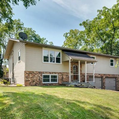 101 Hillcrest Dr, Burlington, WI 53105