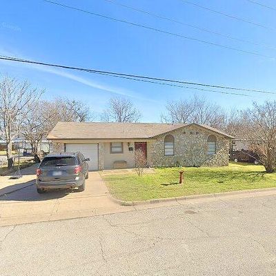 101 S Cherry Ln, Granbury, TX 76048