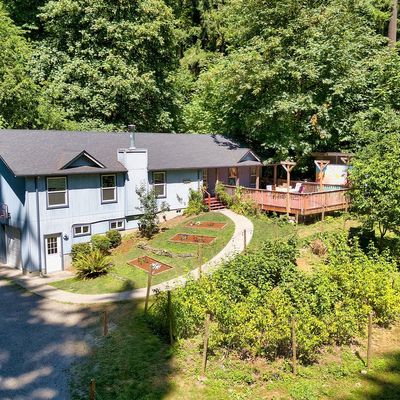 10124 Sw Quartermaster Dr, Vashon, WA 98070