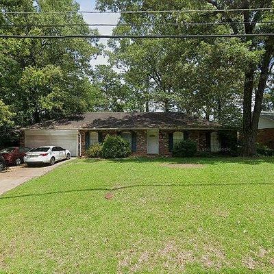 1013 Tanglewood Dr, Clinton, MS 39056