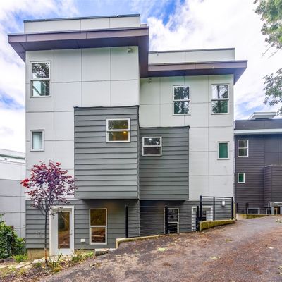 1015 Sturgus Avenue S, Seattle, WA 98144