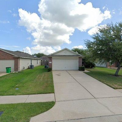 1018 Auburn View Ln, Fresno, TX 77545