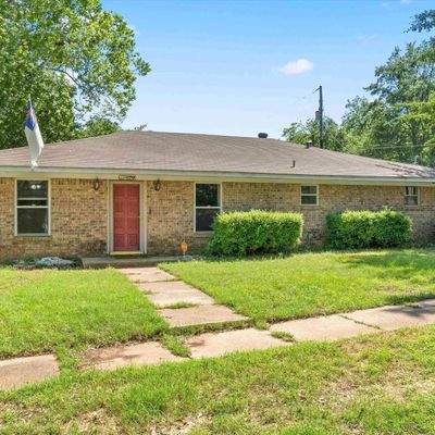 102 E Fannin St., Daingerfield, TX 75638