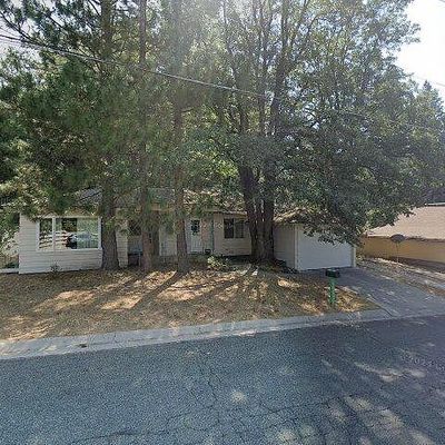 102 N Adams Dr, Mount Shasta, CA 96067