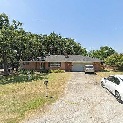 102 Woodland Dr, Lewisville, TX 75077