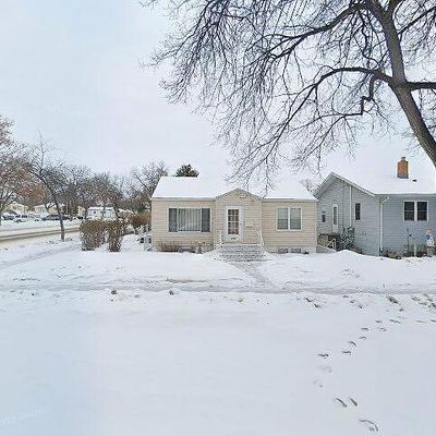 1029 N 11 Th St, Bismarck, ND 58501