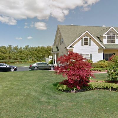 979 John Ave, Bayport, NY 11705