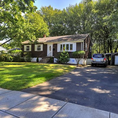 98 Baxter Ln, Milford, CT 06460