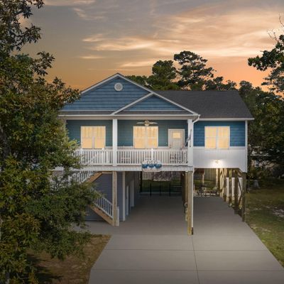 110 Ne 77 Th St, Oak Island, NC 28465