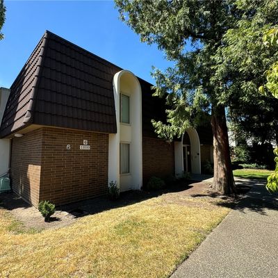 11010 Ne 68th St, Kirkland, WA 98033