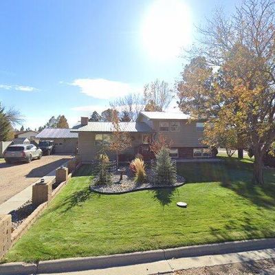 1102 6 Th Ave, Upton, WY 82730